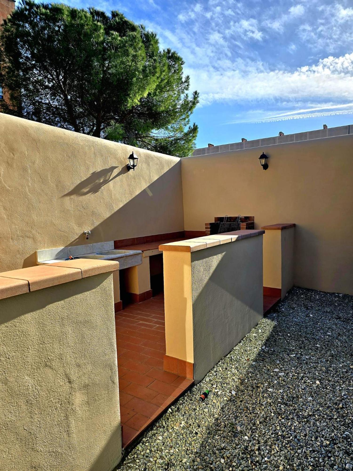 La Villa Apartments Tinaia - Excellent For Sardegna & Corsica - 6-8 Beds - Private Parking Included With Camera Livorno Dış mekan fotoğraf